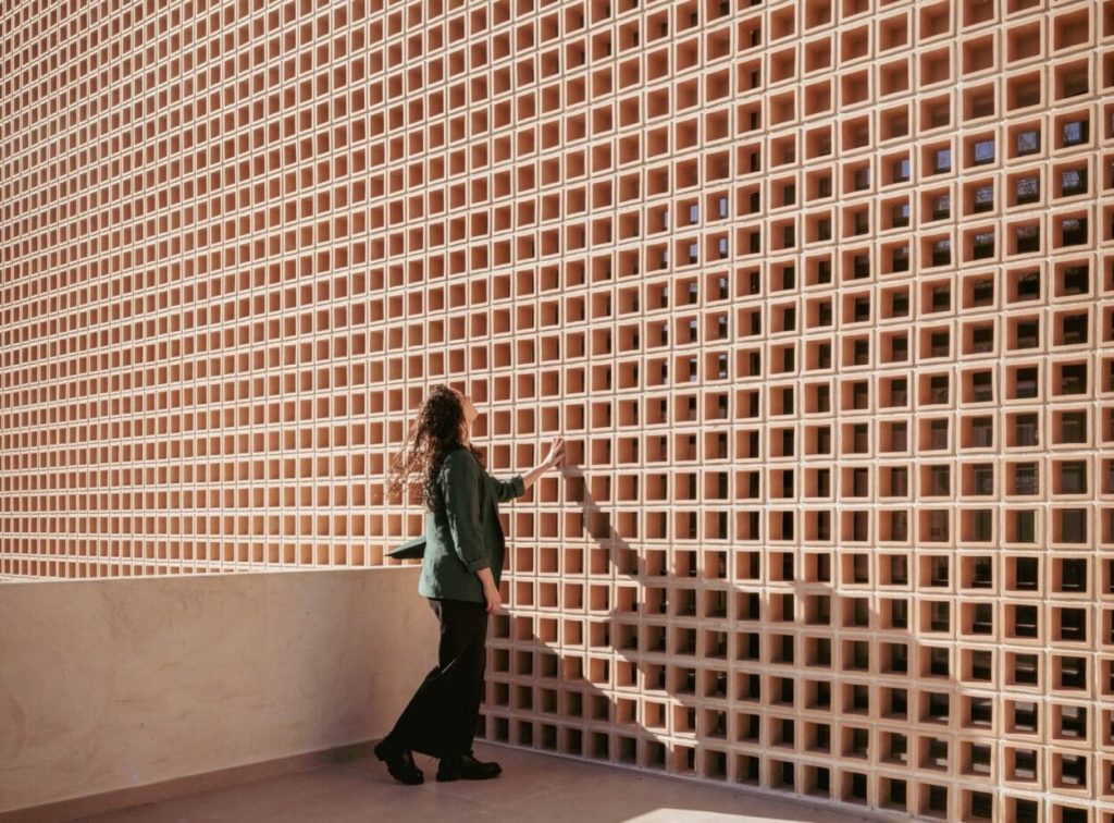 Ceramica_Ferres_Celosia_Cuadrada_Proyecto_Casa-Umbral-03-1250x923